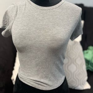 grey crop top